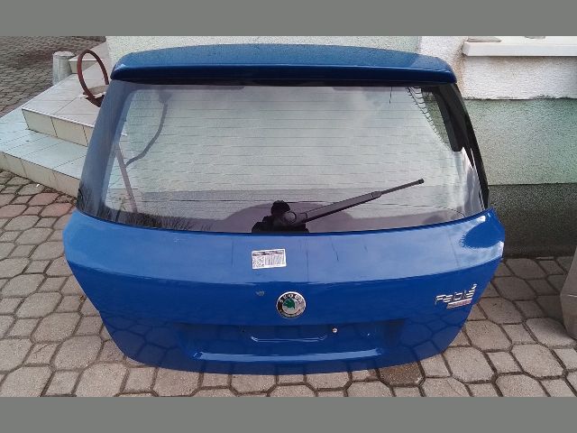 bontott SKODA FABIA II Csomagtérajtó (Részeivel)
