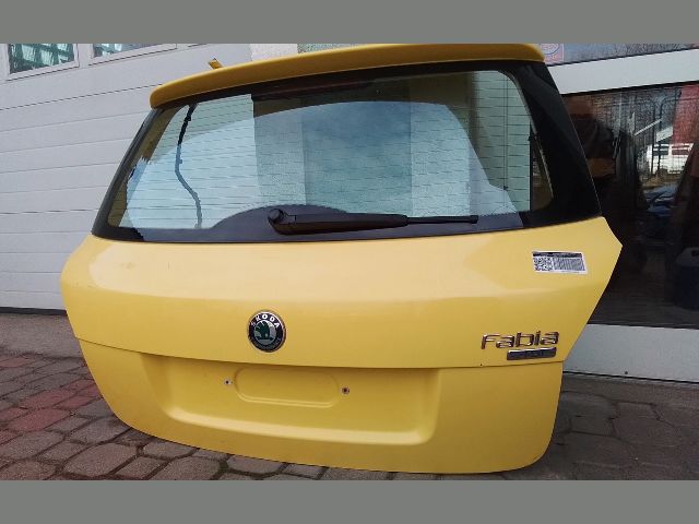 bontott SKODA FABIA II Csomagtérajtó (Részeivel)
