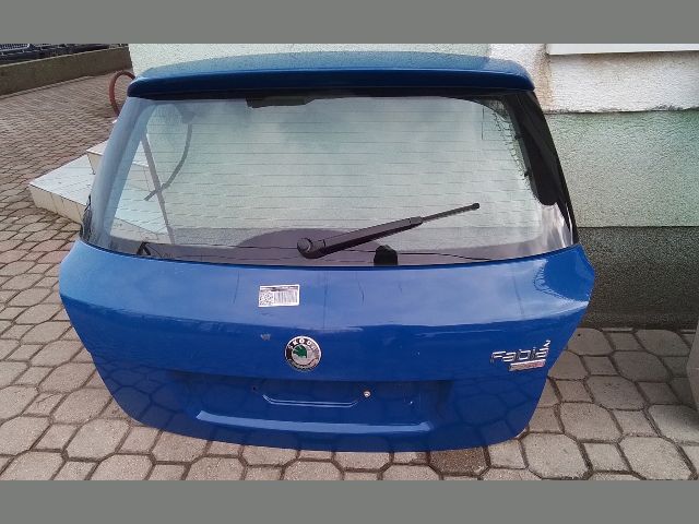 bontott SKODA FABIA II Csomagtérajtó (Részeivel)