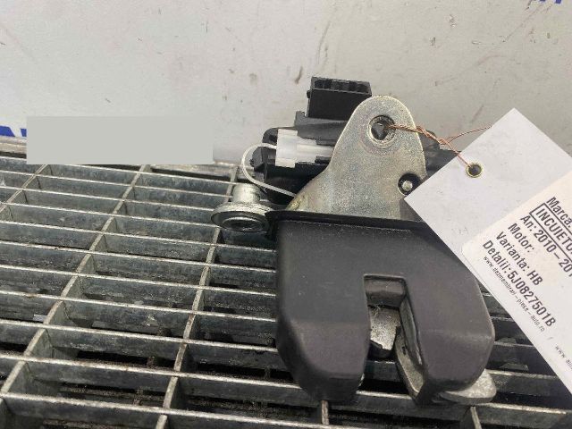 bontott SKODA FABIA II Csomagtérajtó Ütköző