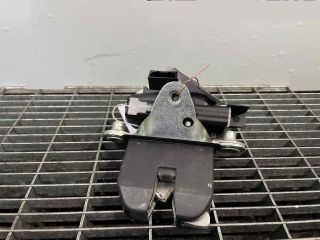 bontott SKODA FABIA II Csomagtérajtó Ütköző