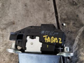 bontott SKODA FABIA II Csomagtérajtó Zárszerkezet