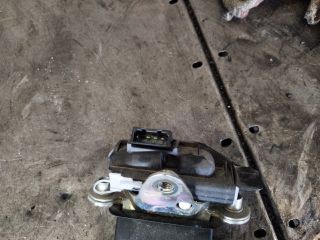 bontott SKODA FABIA II Csomagtérajtó Zárszerkezet