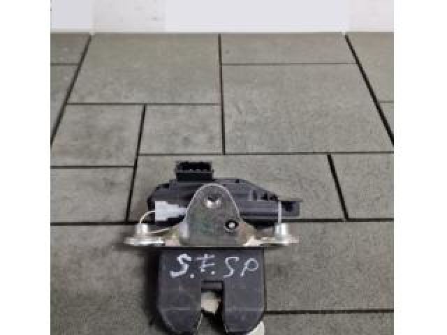 bontott SKODA FABIA II Csomagtérajtó Zárszerkezet