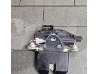 bontott SKODA FABIA II Csomagtérajtó Zárszerkezet