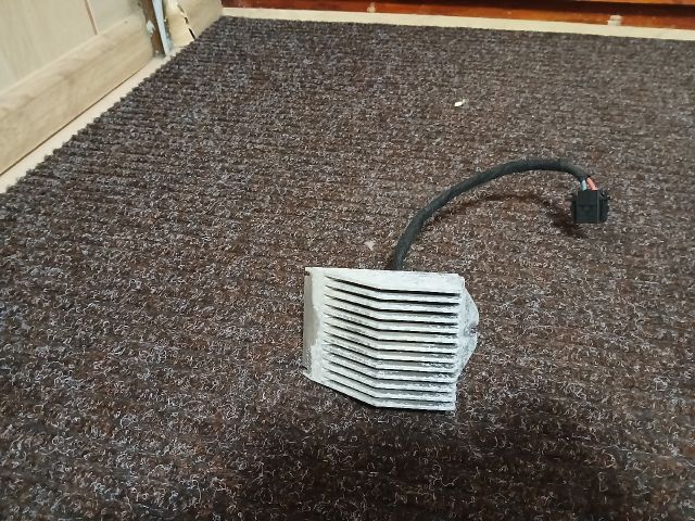 bontott SKODA FABIA II Előtét Ellenállás Fűtőmotor