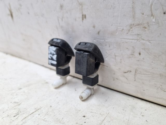 bontott SKODA FABIA II Első Ablakmosó Fúvóka