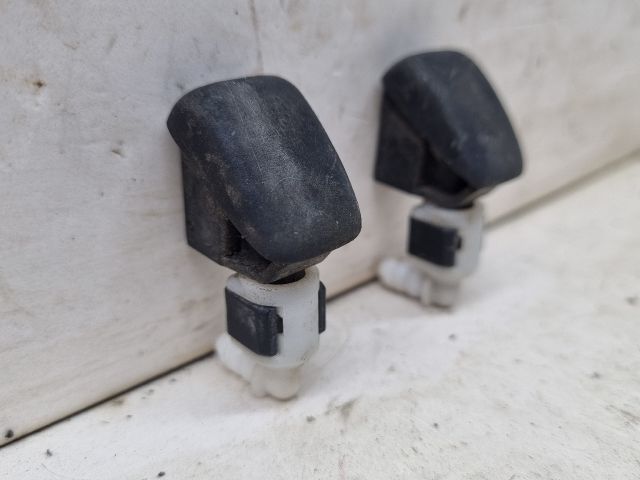 bontott SKODA FABIA II Első Ablakmosó Fúvóka