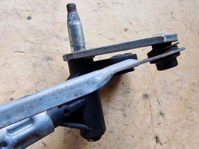 bontott SKODA FABIA II Első Ablaktörlő Szerkezet Motorral