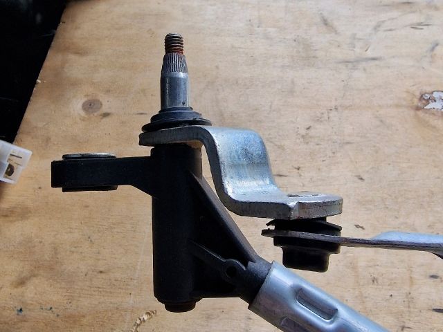 bontott SKODA FABIA II Első Ablaktörlő Szerkezet Motorral