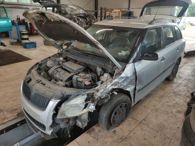 bontott SKODA FABIA II Első Ablaktörlő Szerkezet Motorral