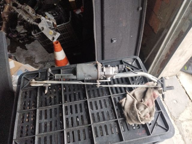 bontott SKODA FABIA II Első Ablaktörlő Szerkezet Motorral