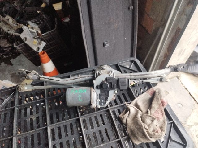 bontott SKODA FABIA II Első Ablaktörlő Szerkezet Motorral