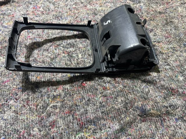 bontott SKODA FABIA II Első Hamutartó