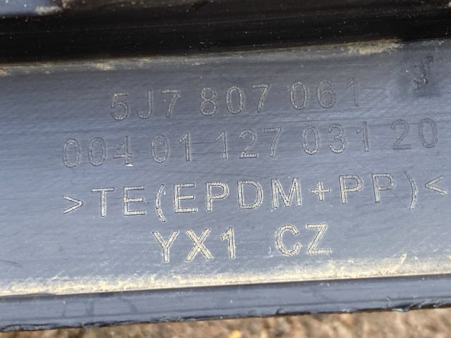 bontott SKODA FABIA II Első Koptató