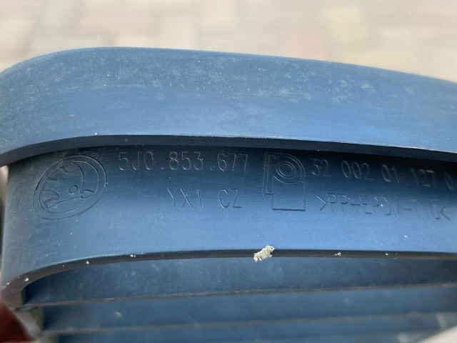 bontott SKODA FABIA II Első Lökhárító Alsó Középső Díszrács