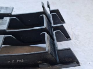 bontott SKODA FABIA II Első Lökhárító Bal Díszrács