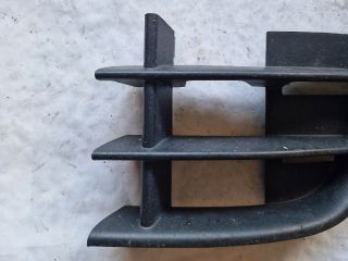 bontott SKODA FABIA II Első Lökhárító Bal Díszrács