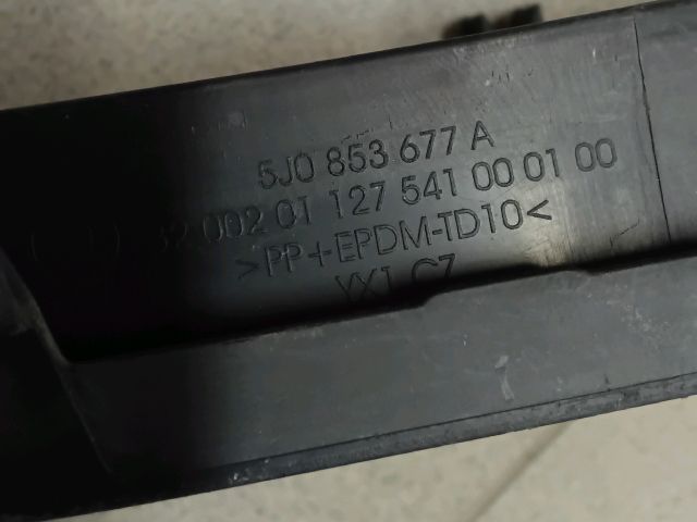 bontott SKODA FABIA II Első Lökhárító Díszléc