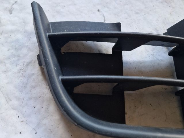 bontott SKODA FABIA II Első Lökhárító Jobb Díszrács