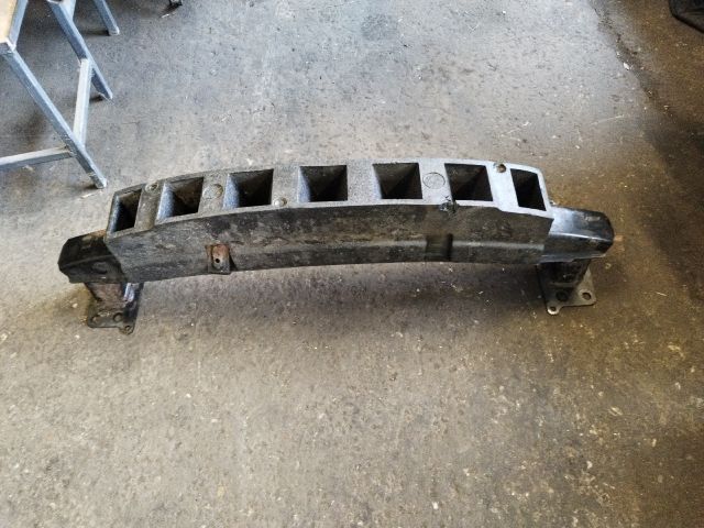 bontott SKODA FABIA II Első Lökhárító Merevítő (Fém)