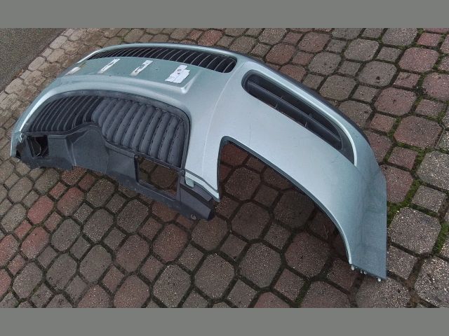 bontott SKODA FABIA II Első Lökhárító (Részeivel)