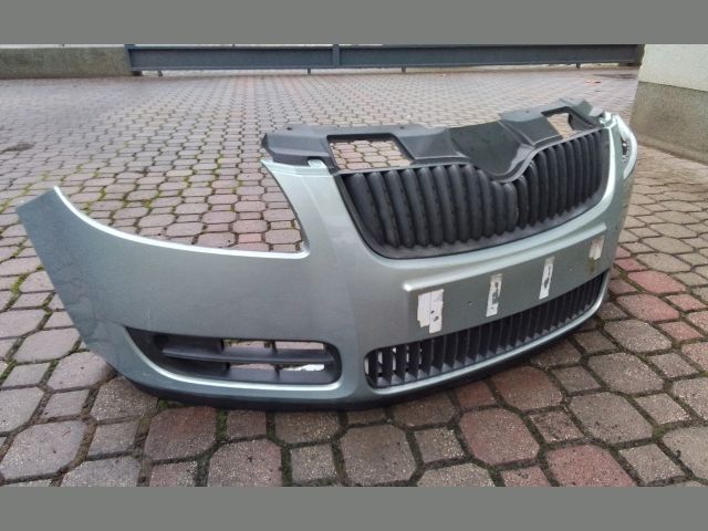 bontott SKODA FABIA II Első Lökhárító (Részeivel)