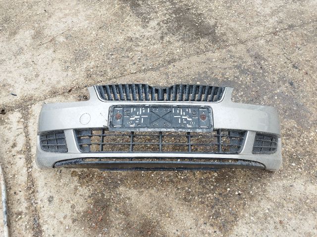 bontott SKODA FABIA II Első Lökhárító (Részeivel)