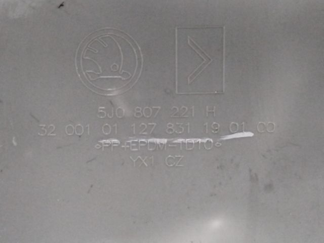 bontott SKODA FABIA II Első Lökhárító (Üresen)