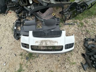 bontott SKODA FABIA II Első Lökhárító (Üresen)