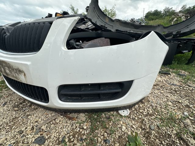 bontott SKODA FABIA II Első Lökhárító (Üresen)