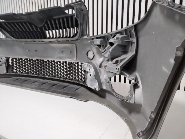 bontott SKODA FABIA II Első Lökhárító (Üresen)