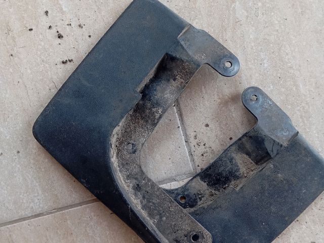 bontott SKODA FABIA II Első Sárvédő Gumi Pár