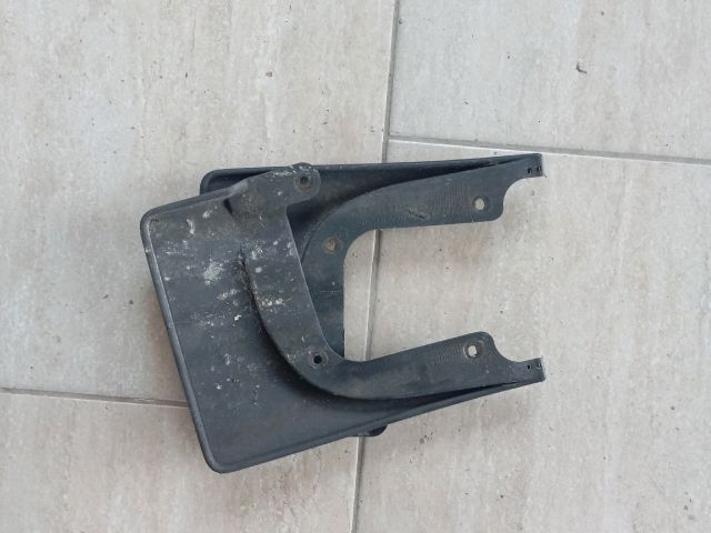 bontott SKODA FABIA II Első Sárvédő Gumi Pár