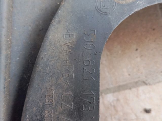 bontott SKODA FABIA II Első Sárvédő Gumi Pár