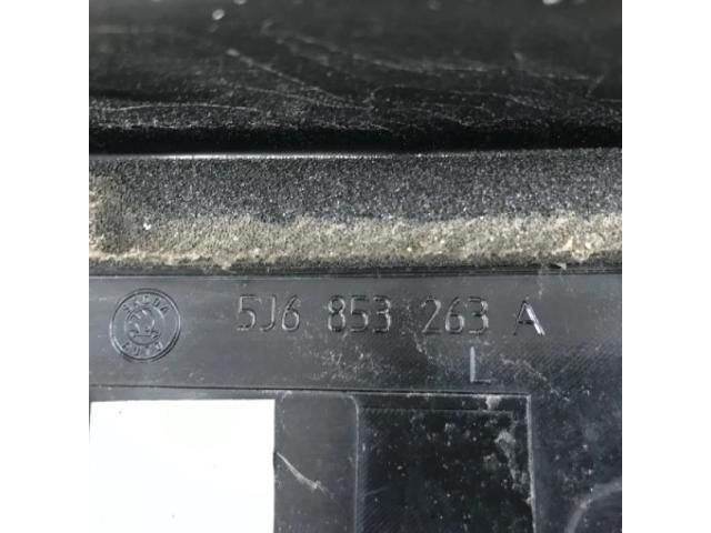 bontott SKODA FABIA II Első Szélvédő Bal Díszléc