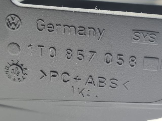 bontott SKODA FABIA II Első Tároló Rekesz