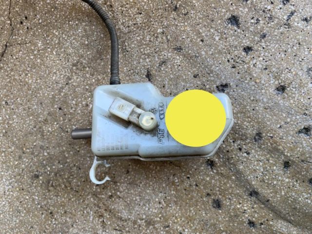 bontott SKODA FABIA II Fékfolyadék Tartály