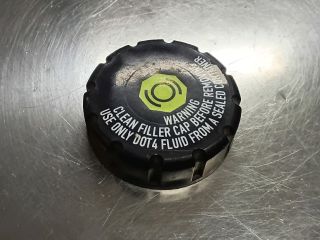 bontott SKODA FABIA II Fékfolyadék Tartály