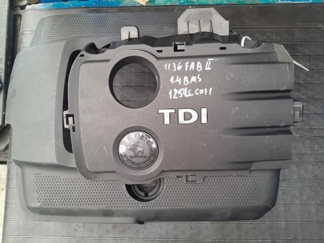 bontott SKODA FABIA II Felső Hűtőburkolat