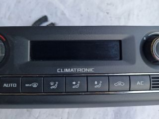 bontott SKODA FABIA II Fűtéskapcsoló (digit klímás)