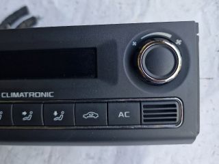 bontott SKODA FABIA II Fűtéskapcsoló (digit klímás)