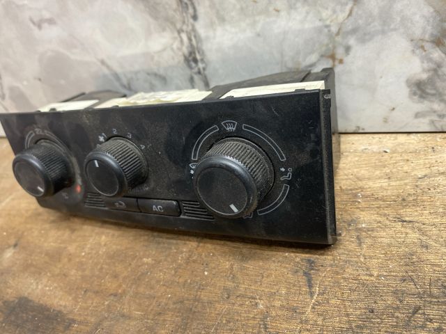 bontott SKODA FABIA II Fűtéskapcsoló (manuális klímás)