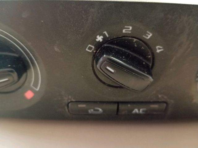 bontott SKODA FABIA II Fűtéskapcsoló (manuális klímás)