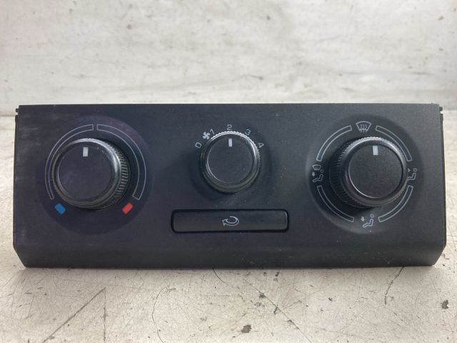 bontott SKODA FABIA II Fűtéskapcsoló (Nem klímás)