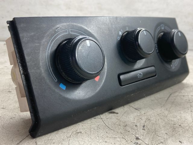 bontott SKODA FABIA II Fűtéskapcsoló (Nem klímás)