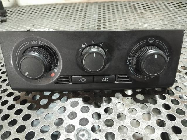 bontott SKODA FABIA II Fűtéskapcsoló