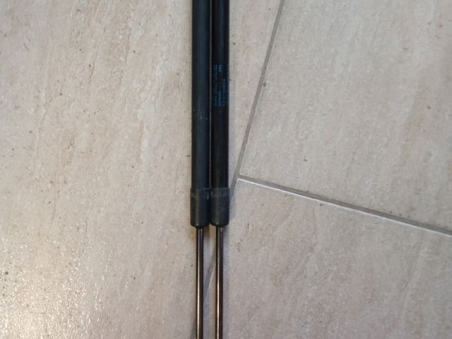 bontott SKODA FABIA II Gázrugós Kitámasztó Teleszkóp Pár Csomagtérajtó