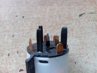 bontott SKODA FABIA II Gyújtáskapcsoló Zárbetét