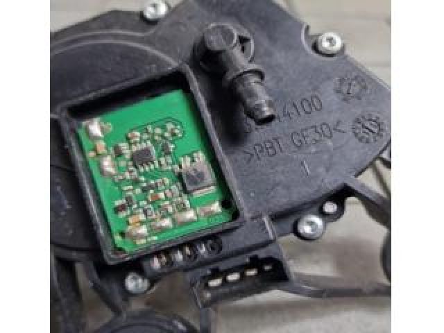 bontott SKODA FABIA II Hátsó Ablaktörlő Motor